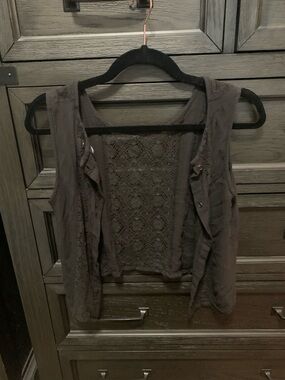 Kimchi Blue Black Crochet-Back Sleeveless Tunic Vest